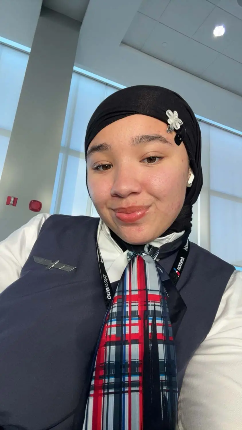 PSA Airlines flight attendant graduate