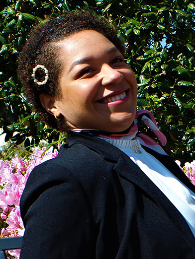 TAA Flight Attendant - Vioanelys